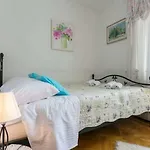 Jelica Gostinjska kuća